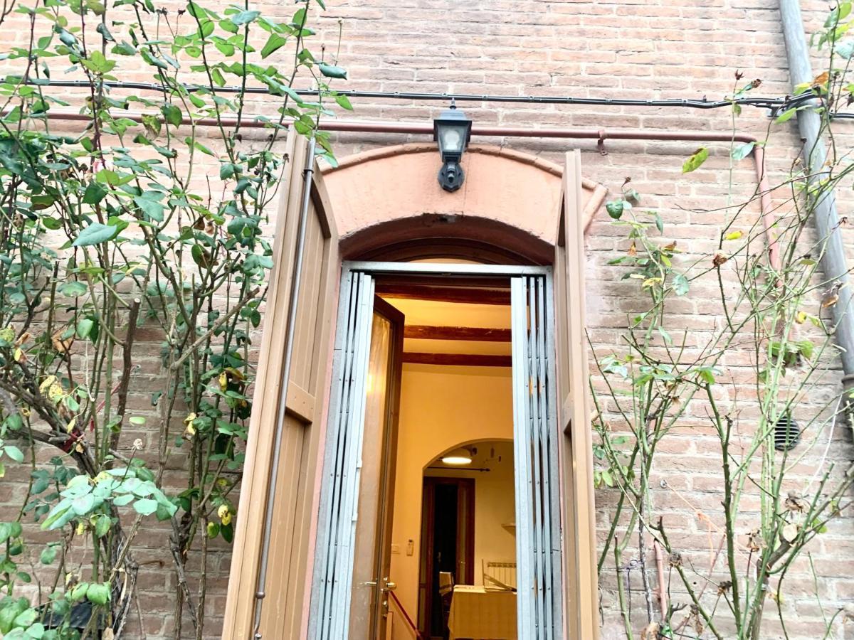 Casina Delle Rose Lägenhet Bologna Exteriör bild